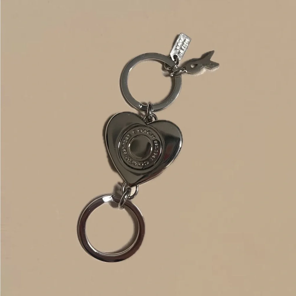 Coach Pink Heart Swarovski Turn-lock Valet Key Fob Key Chain